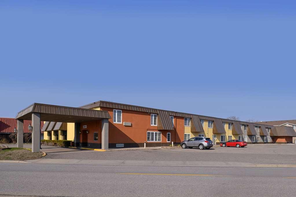 Americas Best Value Inn And Suites St. Cloud Exterior photo