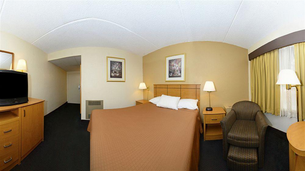 Americas Best Value Inn And Suites St. Cloud Exterior photo