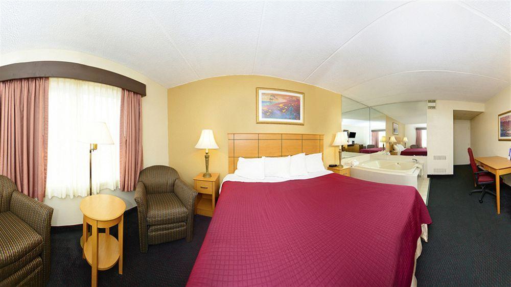 Americas Best Value Inn And Suites St. Cloud Exterior photo